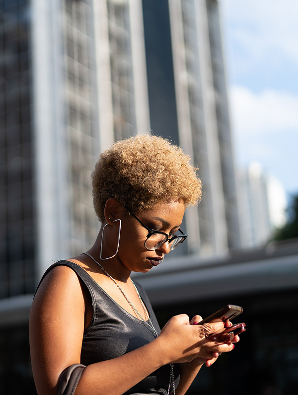 Content_card_us_enabling_mobile_commerce