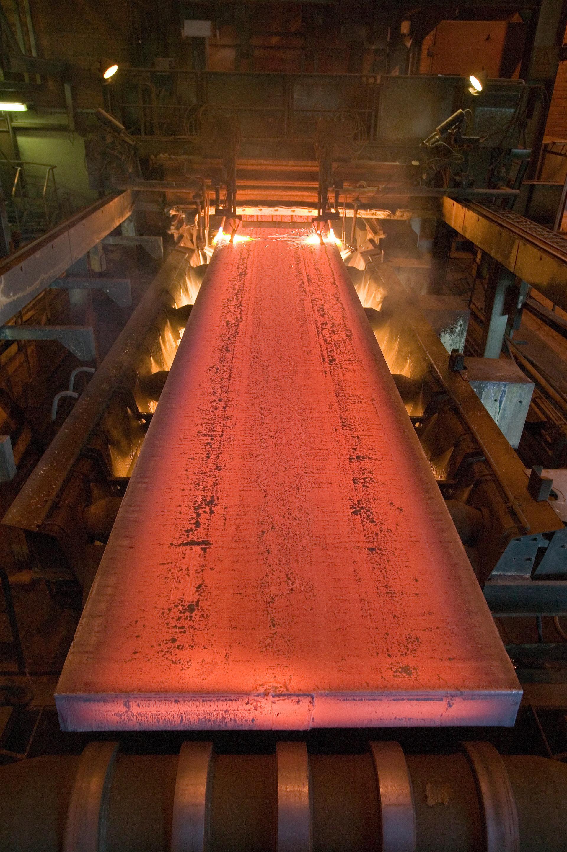 Slap Steel Transforming steel slab handling for greater efficiency